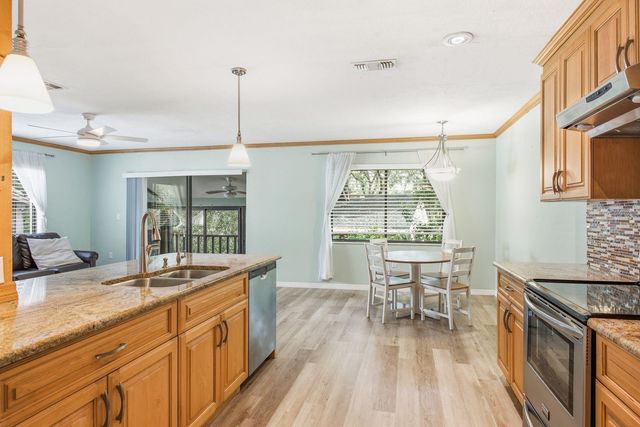 511 MISTLETOE COURT C, Safety Harbor, FL 34695