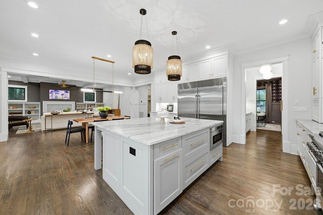 3407 Willow Oak Road, Charlotte, NC 28209