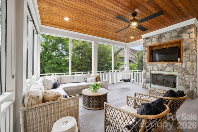 3407 Willow Oak Road, Charlotte, NC 28209