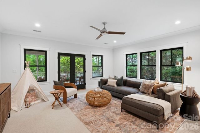 3407 Willow Oak Road, Charlotte, NC 28209