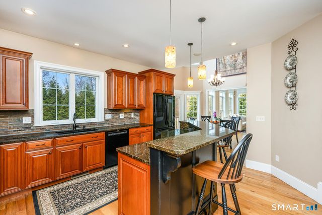 95 Pinto Lane, Monroe, CT 06468