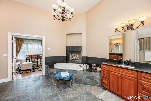 95 Pinto Lane, Monroe, CT 06468