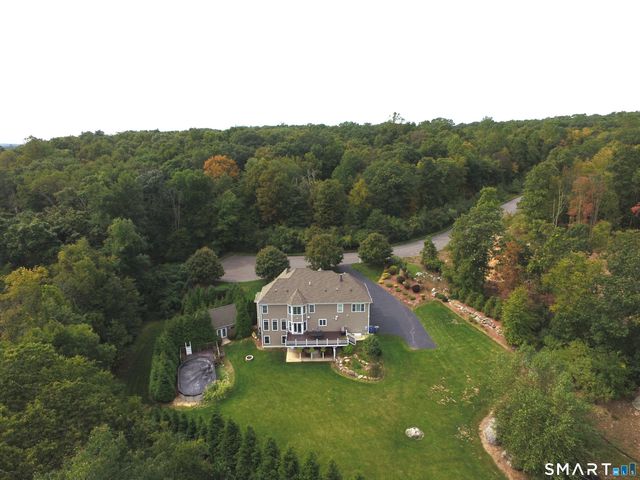 95 Pinto Lane, Monroe, CT 06468