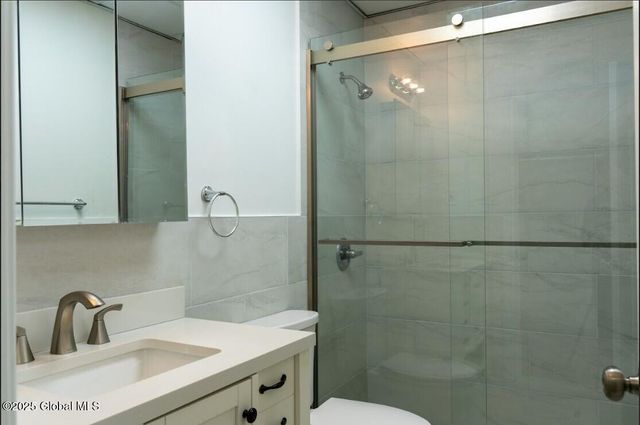 195 South Broadway 7, Saratoga Springs, NY 12866