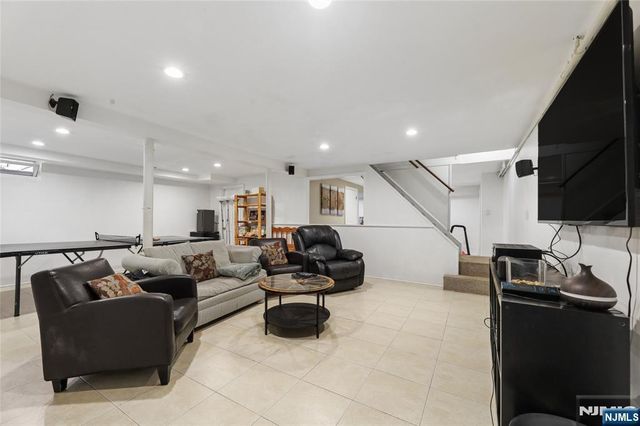 16-03 Radburn Road, Fair Lawn, NJ 07410
