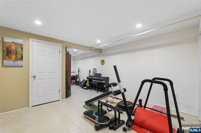 16-03 Radburn Road, Fair Lawn, NJ 07410