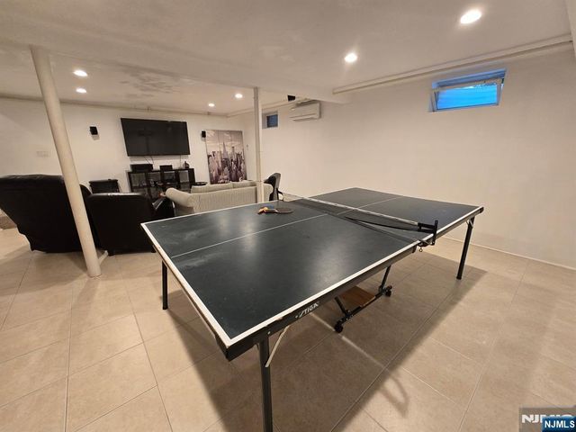 16-03 Radburn Road, Fair Lawn, NJ 07410