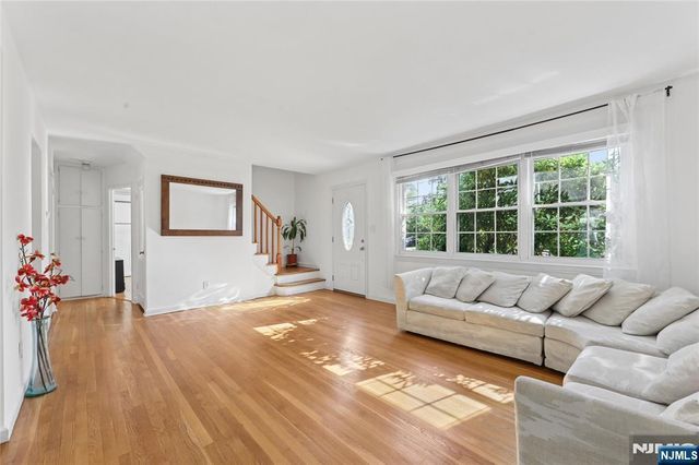16-03 Radburn Road, Fair Lawn, NJ 07410