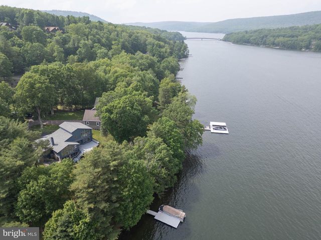 62 DUCK COVE RD, Oakland, MD 21550