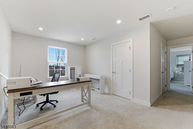 22 Oakwood Blvd, Union Twp., NJ 08827