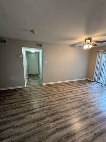 3300 Pebblebrook Drive 57, Seabrook, TX 77586