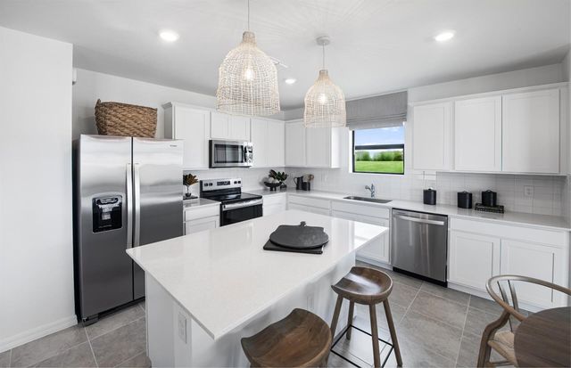 605 Oasis Lake Place, Lehigh Acres, FL 33936