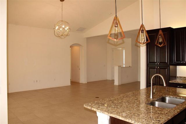 629 ROSEMARY CIRCLE, Bradenton, FL 34212