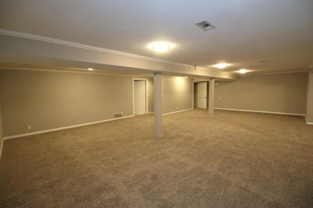 2440 N Bromfield Cir, Wichita, KS 67226