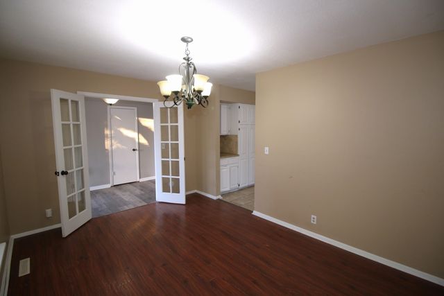 2440 N Bromfield Cir, Wichita, KS 67226