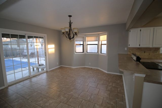 2440 N Bromfield Cir, Wichita, KS 67226