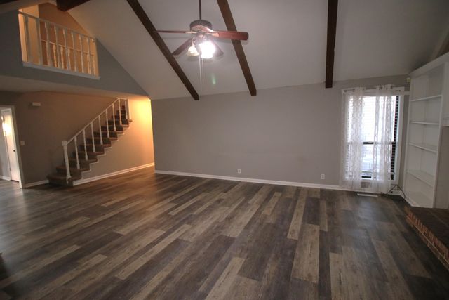 2440 N Bromfield Cir, Wichita, KS 67226