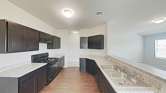 9920 Jackrabbit Road, Yukon, OK 73099