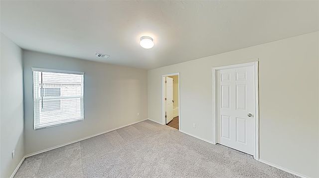 9920 Jackrabbit Road, Yukon, OK 73099
