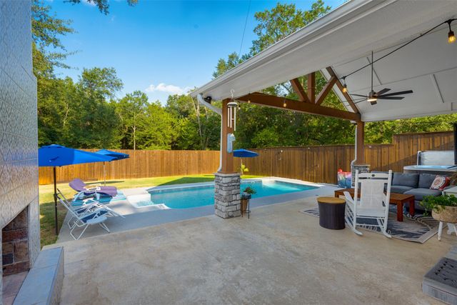 240 30th Street NE, Paris, TX 75460