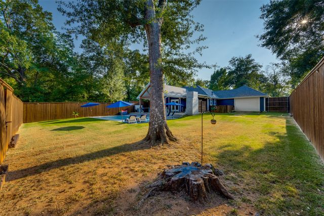240 30th Street NE, Paris, TX 75460