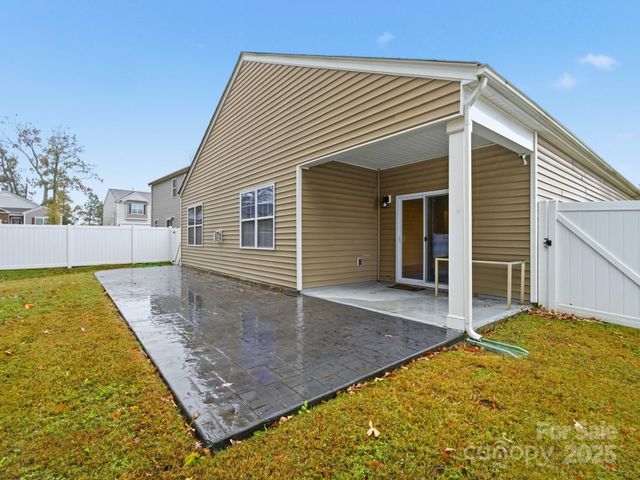 2212 Apple Glen Lane, Charlotte, NC 28269