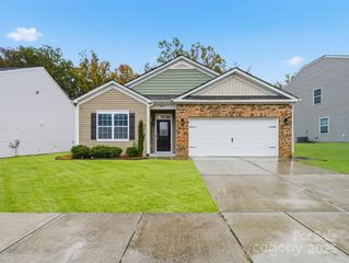 2212 Apple Glen Lane, Charlotte, NC 28269