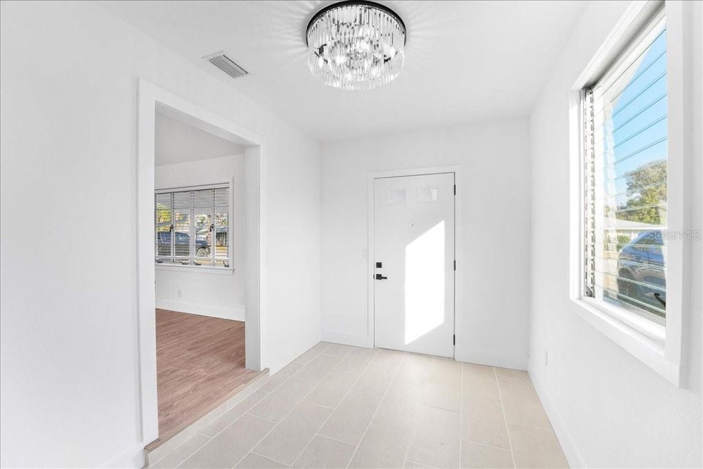 Image 4 of property listing at 1406 28TH STREET W, Bradenton, FL 34205