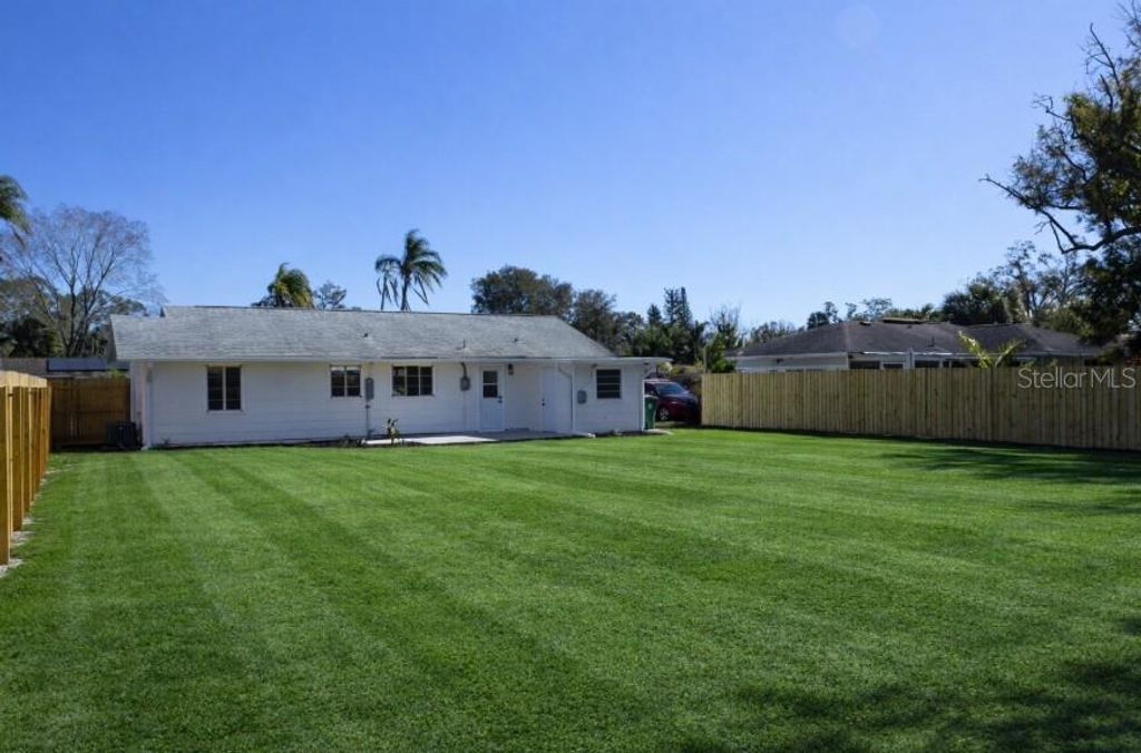 Image 32 of property listing at 1406 28TH STREET W, Bradenton, FL 34205