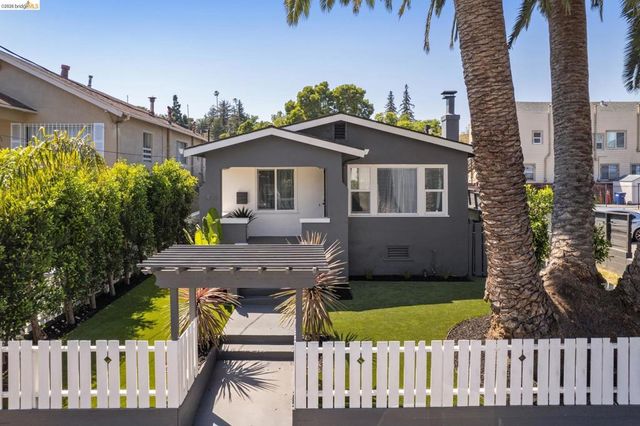 3435 Dimond Ave, Oakland, CA 94602