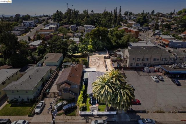 3435 Dimond Ave, Oakland, CA 94602