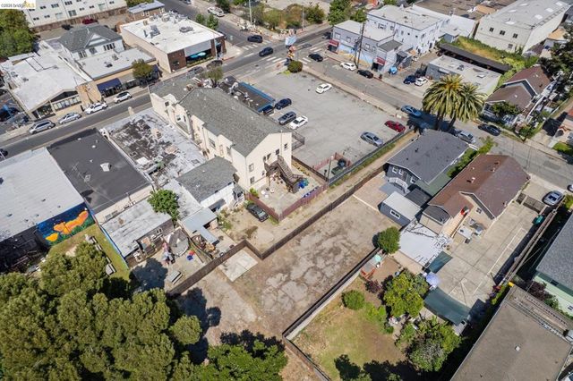 3435 Dimond Ave, Oakland, CA 94602