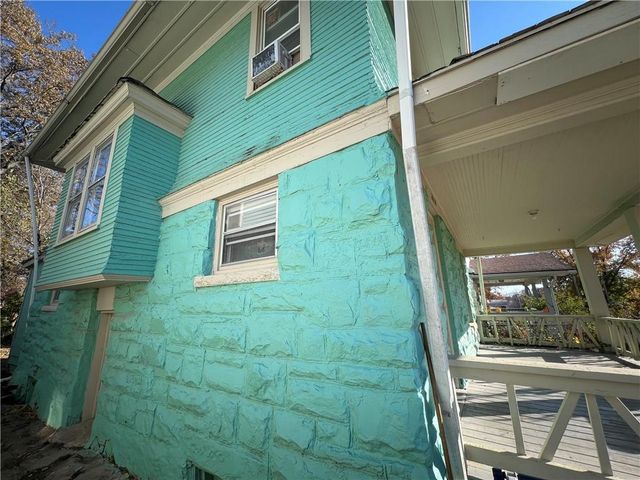 2008 E 36th Street, Kansas City, MO 64109