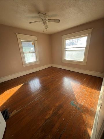 2008 E 36th Street, Kansas City, MO 64109