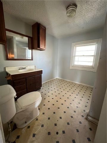 2008 E 36th Street, Kansas City, MO 64109