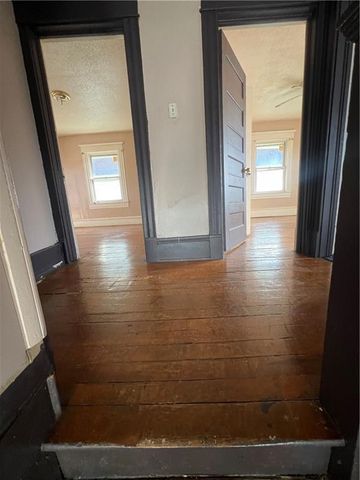 2008 E 36th Street, Kansas City, MO 64109
