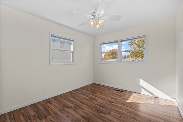 4819 Ford Avenue NW, Cedar Rapids, IA 52405