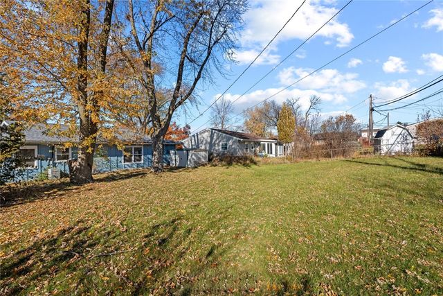 4819 Ford Avenue NW, Cedar Rapids, IA 52405