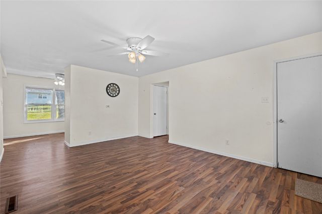 4819 Ford Avenue NW, Cedar Rapids, IA 52405