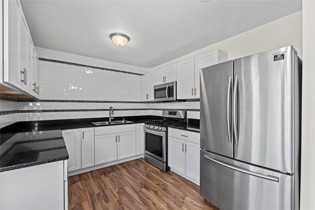 4819 Ford Avenue NW, Cedar Rapids, IA 52405