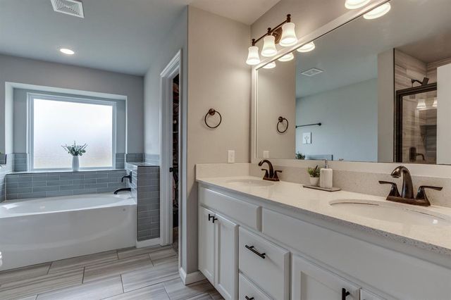 4121 NW 152nd Terrace, Edmond, OK 73013