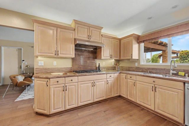 6382 Lake Shore Drive, San Diego, CA 92119