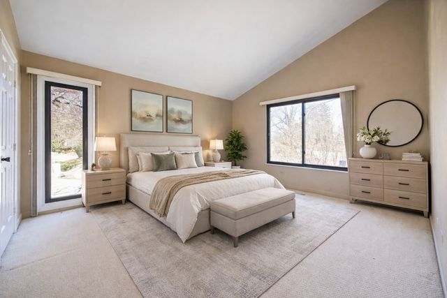 97 W Thornhill Lane A, Lake Barrington, IL 60010