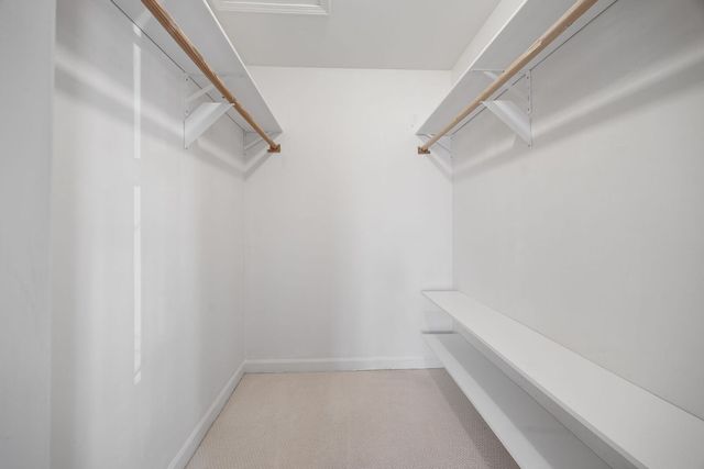 97 W Thornhill Lane A, Lake Barrington, IL 60010