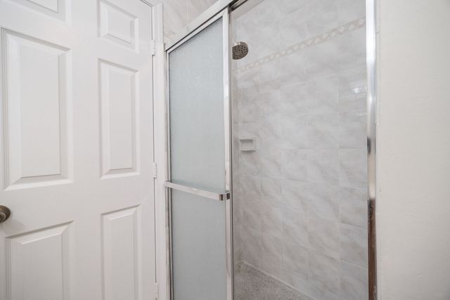 97 W Thornhill Lane A, Lake Barrington, IL 60010