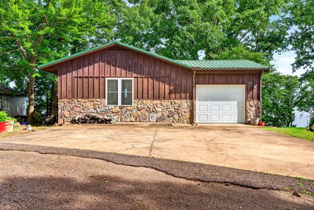 70 Hailey Ln, Springville, TN 38256