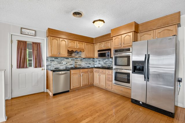 70 Hailey Ln, Springville, TN 38256