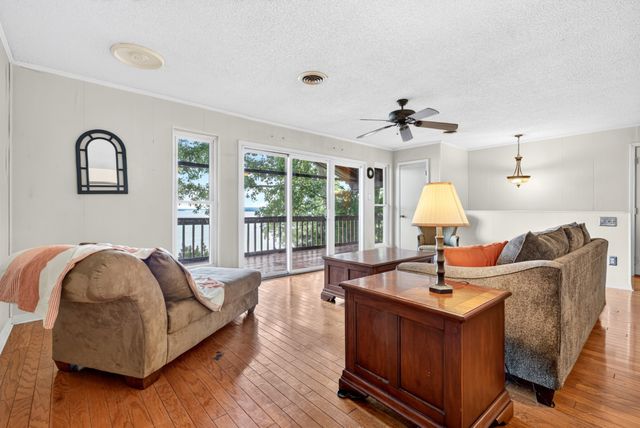 70 Hailey Ln, Springville, TN 38256