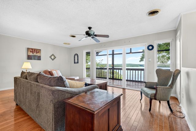 70 Hailey Ln, Springville, TN 38256