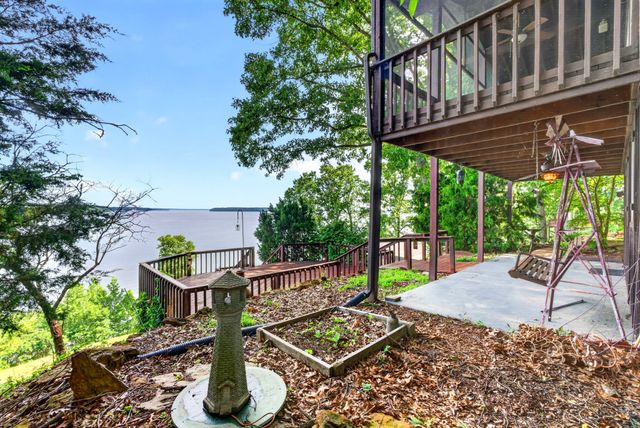 70 Hailey Ln, Springville, TN 38256